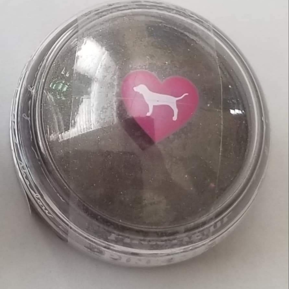 New VS Pink Eyeshadows (3) - Picture 4 of 4